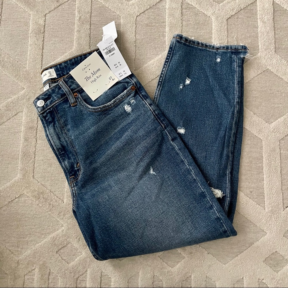A&F the mom high rise jean